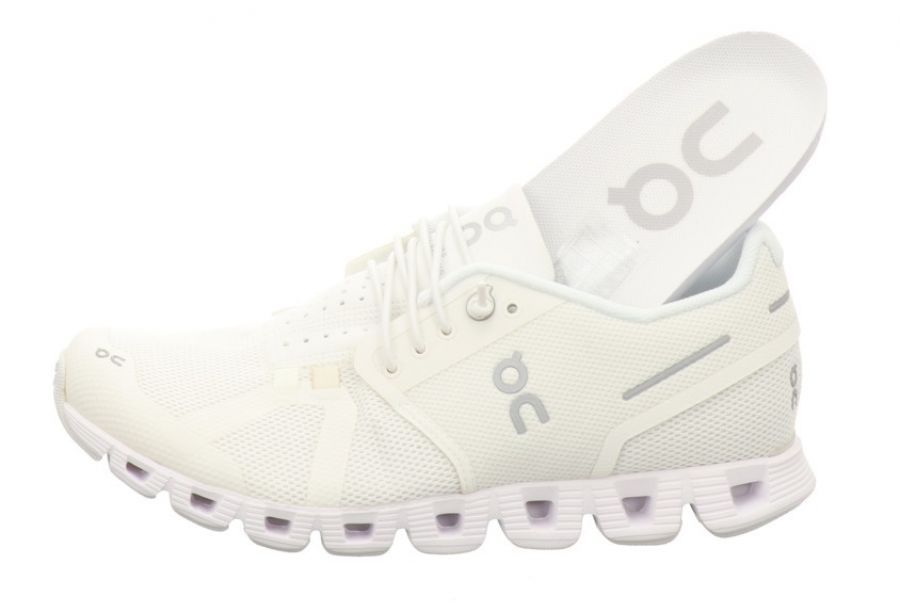 On Shoes Cloud 5 Ws All White