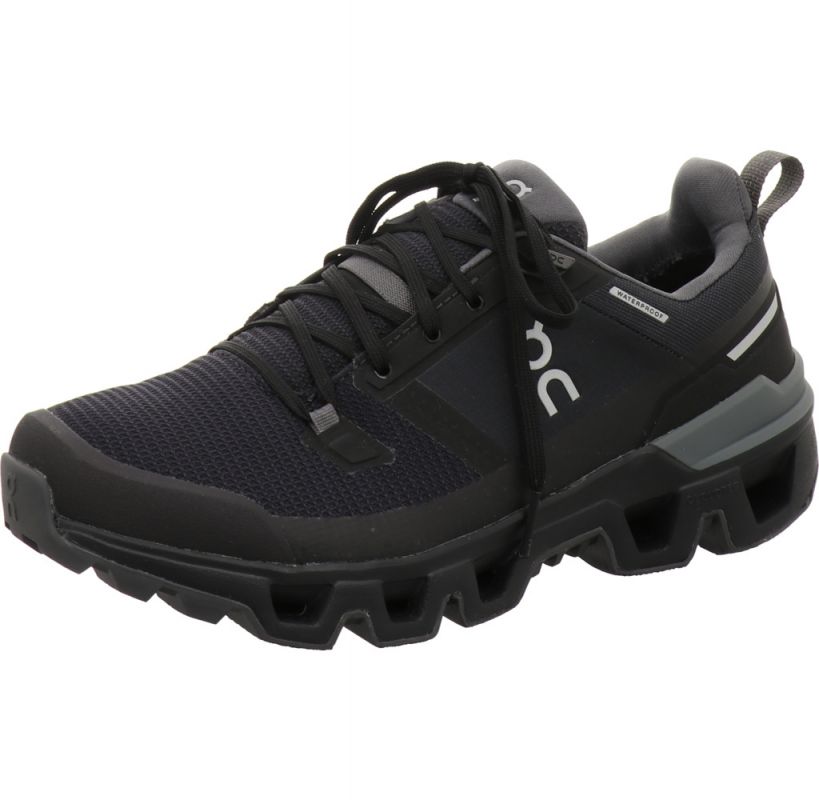 On Shoes Cloudwander WP  Woman black